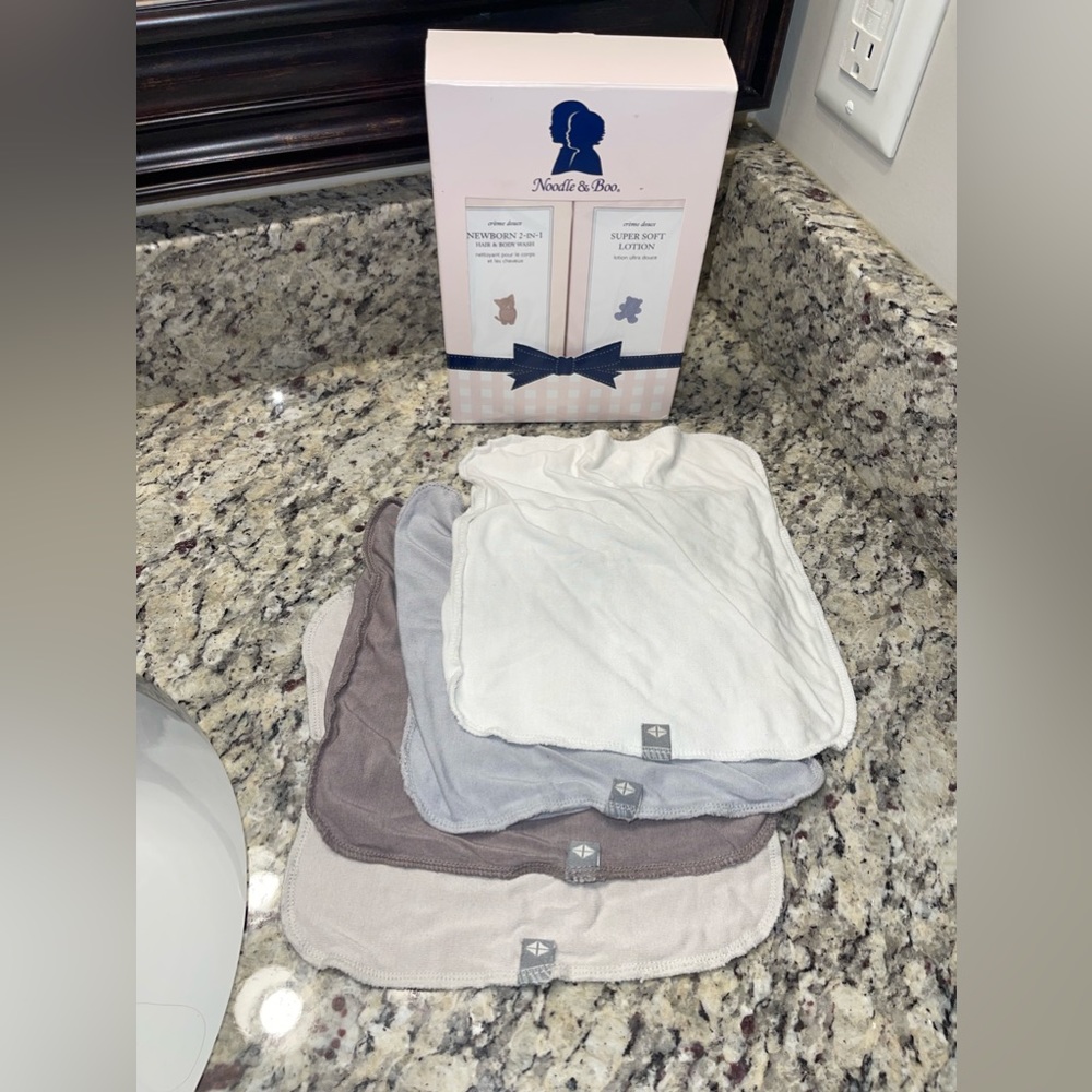 Noodle & Boo PLUS Kyte baby washcloths!